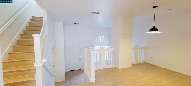 Building Photo - 1102 Brooks Range Landing