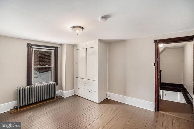 Building Photo - 363 Spring Mill Ave