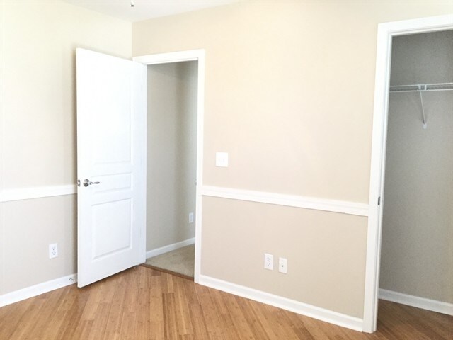 Building Photo - 10820 River Oaks Dr NW