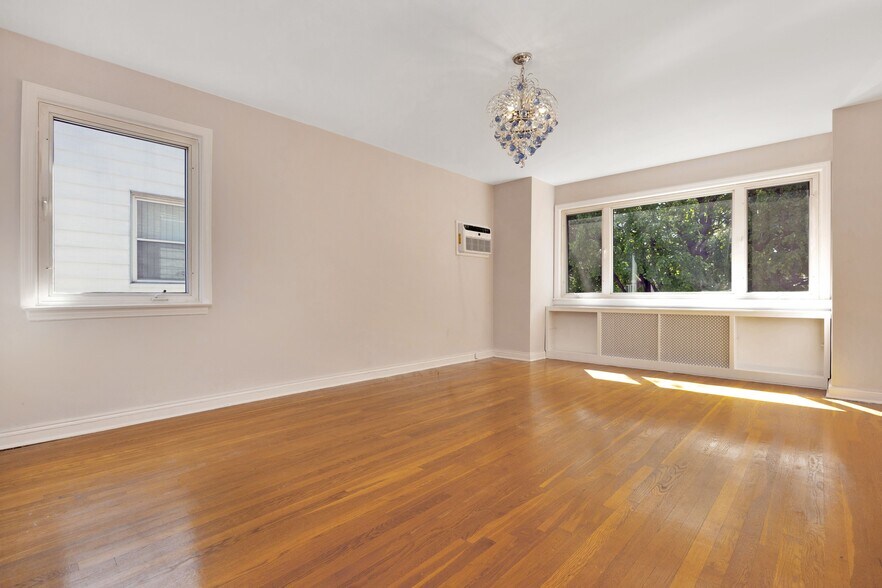 Building Photo - 7543 192nd St