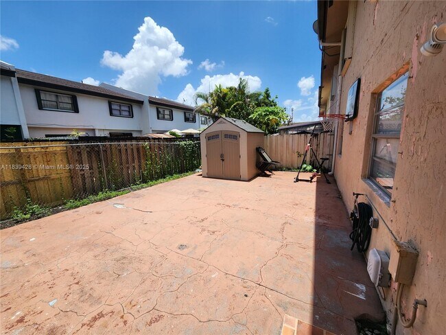 Building Photo - 15250 SW 80th St