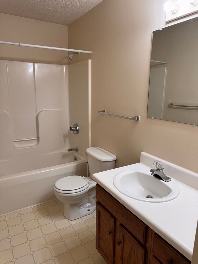 Building Photo - 540 Monticello Ave