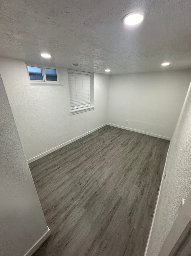 Building Photo - BEREA PROPERTY ( PRIVATE)