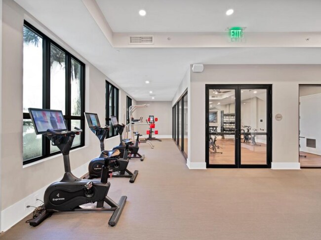 Building Photo - 8450 NW 102nd Ave