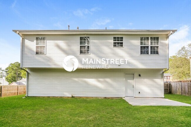 Building Photo - 3 Bedroom Pet-Friendly Home in Jonesboro, GA with Main Street Renewal