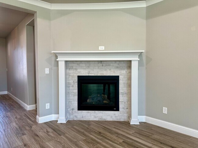 Building Photo - 8618 Alnwick Dr