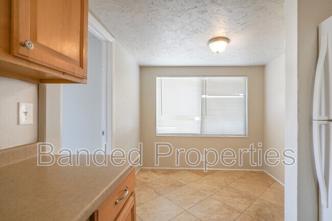 Building Photo - 276 W 700 N