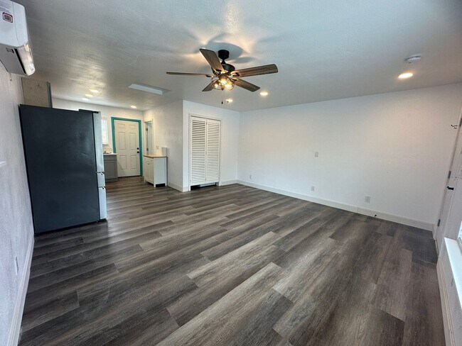 Building Photo - 1544 Maryland Ave
