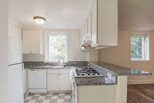 Building Photo - 1bd/1ba Seattle Condo