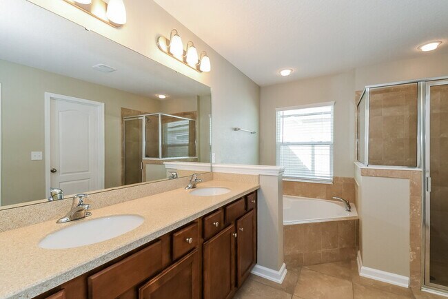 Building Photo - 2691 Salt Lake Dr