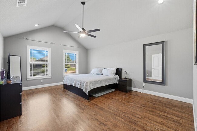 Building Photo - 3807 S W Capstone Ave