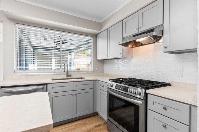 Building Photo - 14007 Overbrook Ln