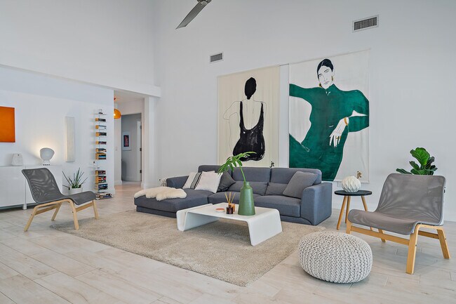 Building Photo - 125 Harbourside Cir