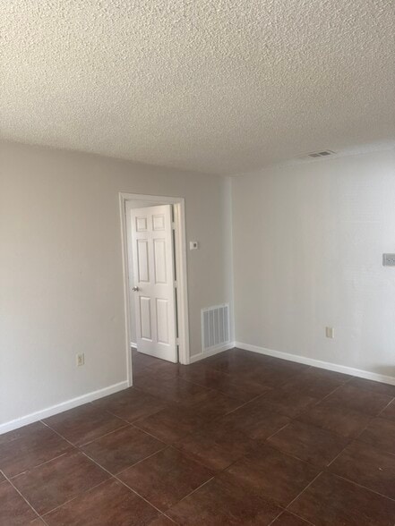 living room - 1150 Shilo Ave