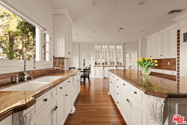 Building Photo - 10834 Portofino Pl