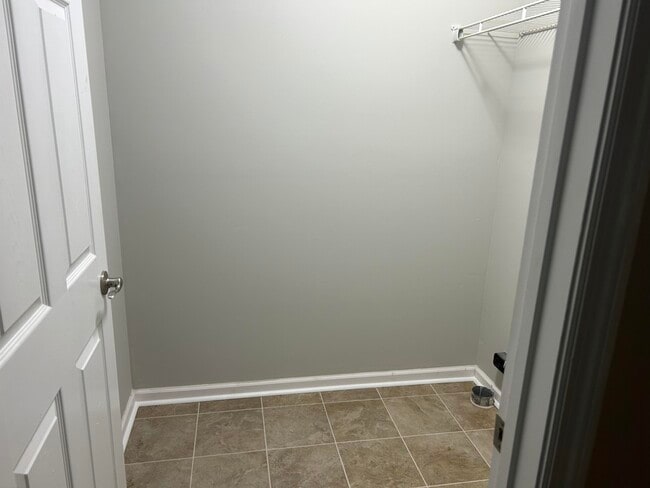 Building Photo - 2212 River Park Ct
