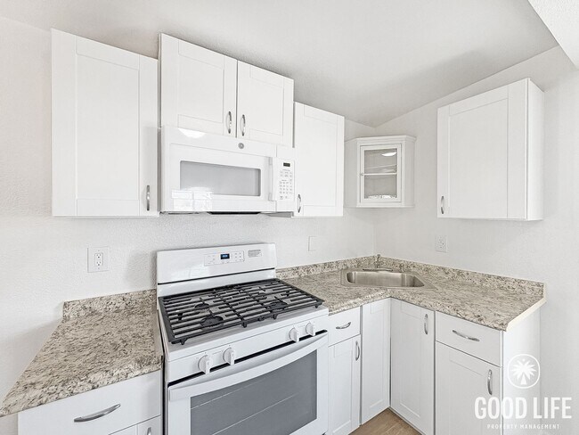 Building Photo - N Citrus Ave