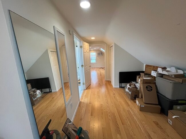 Building Photo - 52 Egerton Rd