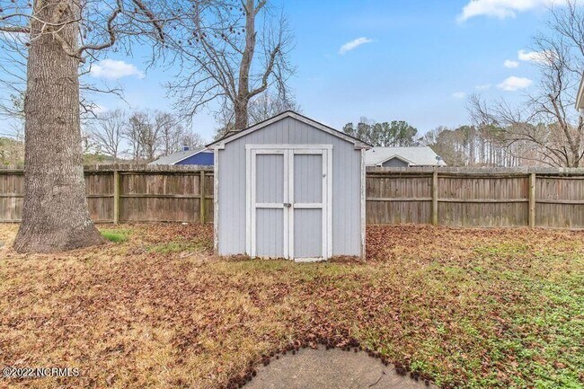 Building Photo - 424 Singletree Dr