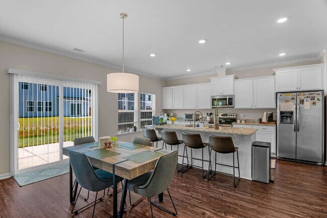 Building Photo - Fantastic home in Bradley Park.