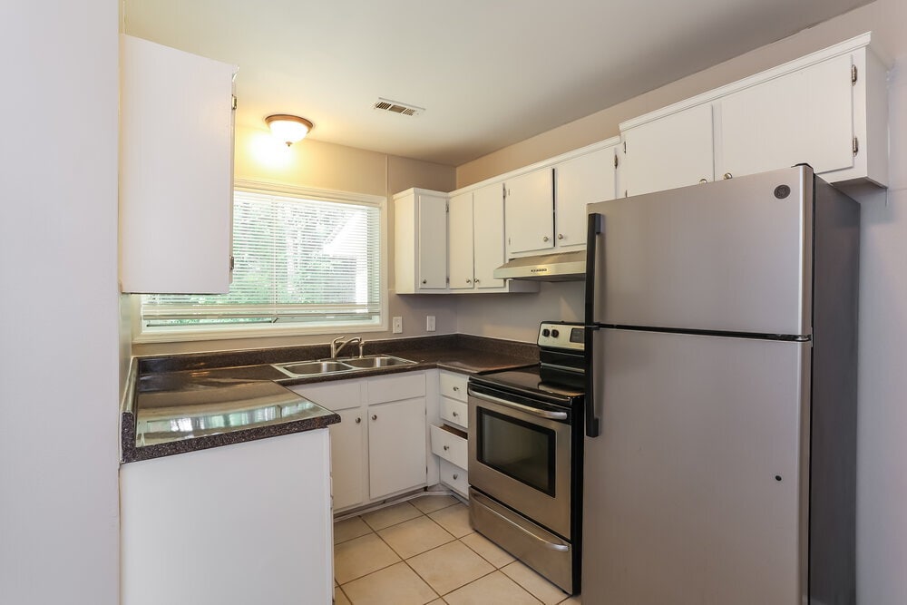 Building Photo - 1550 Flicker Rd