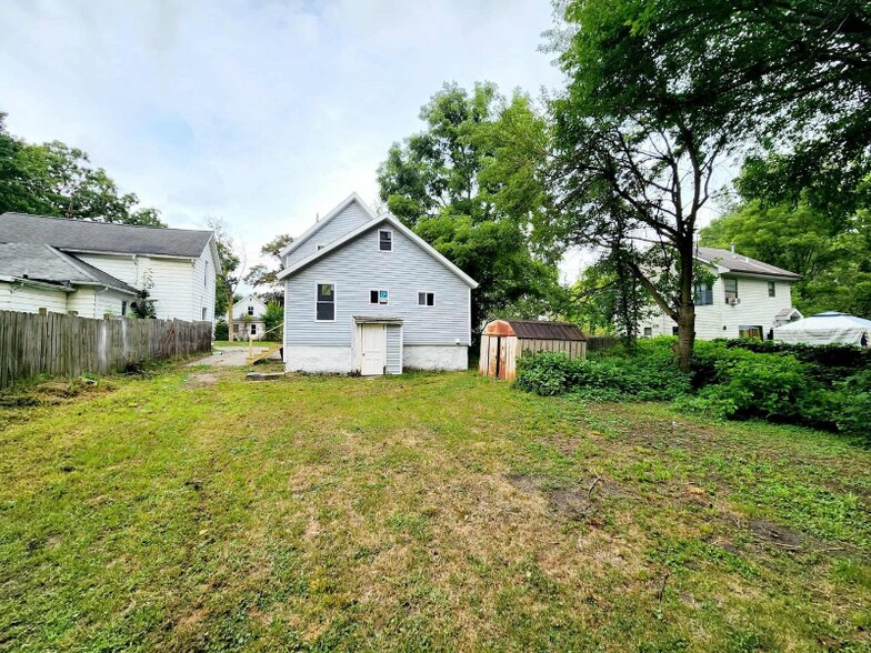 Building Photo - 353 N Forbes St