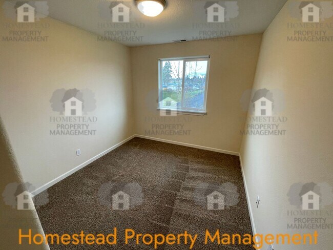 Building Photo - 476