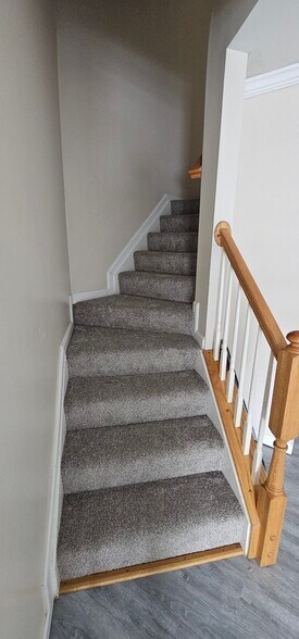 Building Photo - 9 E Calabash Ct