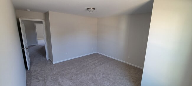 Building Photo - 559 Mitscher Wy