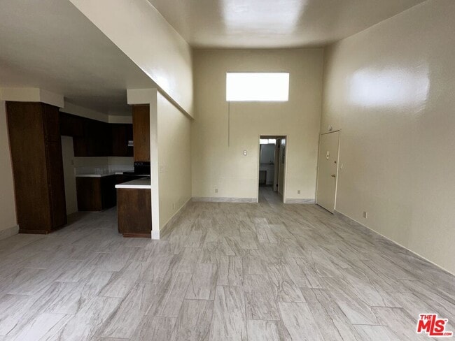 Building Photo - 3422 Maricopa St