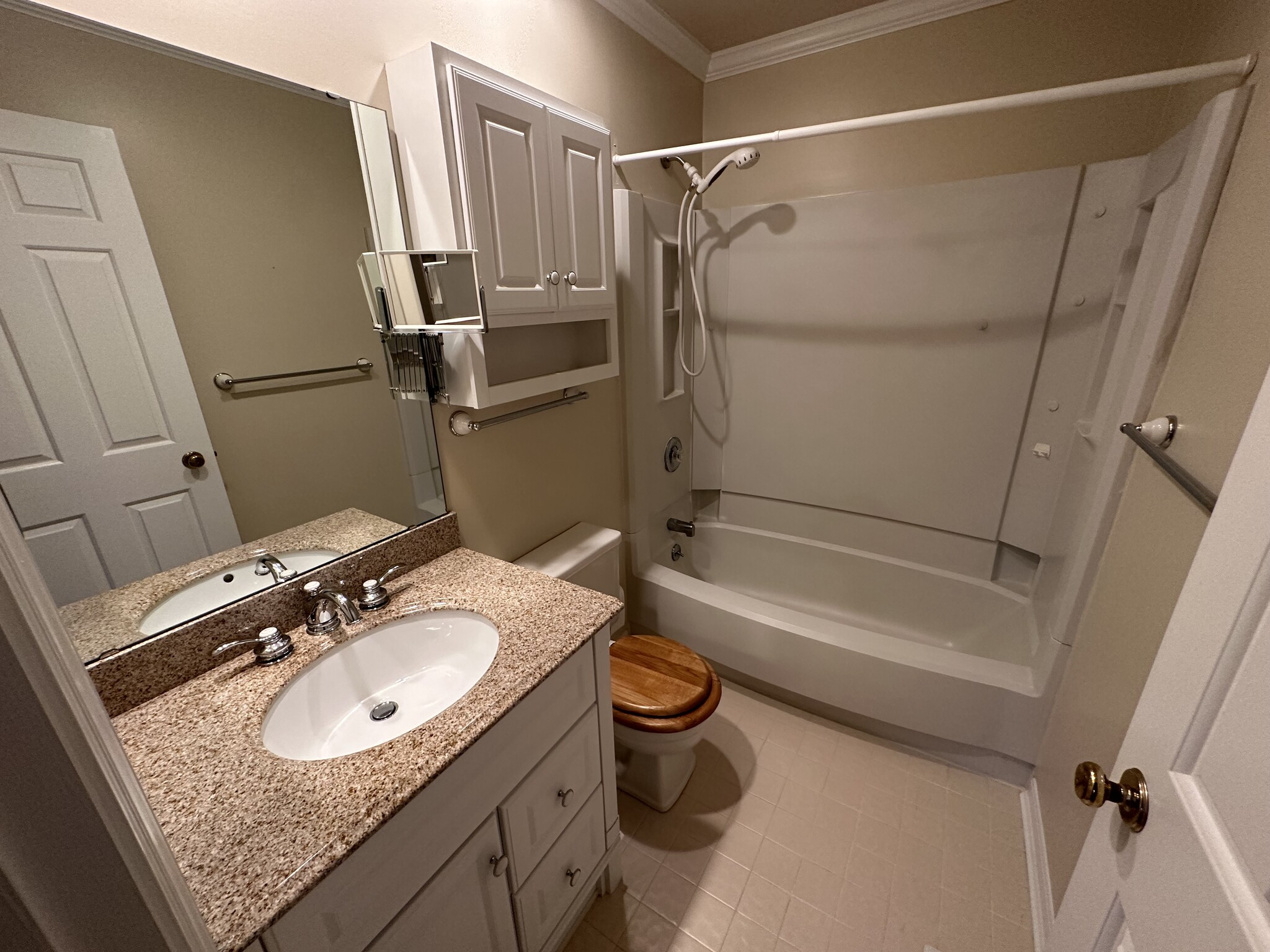 Bath attached -2 - 9120 Dominion Cir