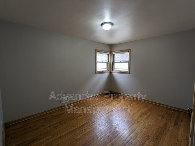 Building Photo - 6215 W Keefe Ave Pkwy