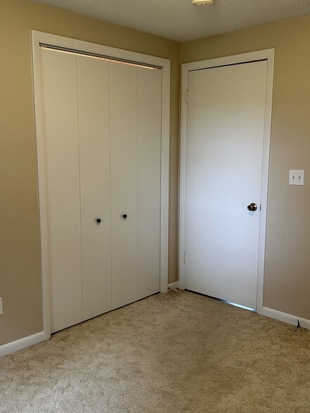Building Photo - 3738 Green Acre Dr