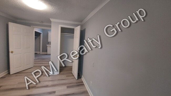 Building Photo - Two bedroom duplex off Bluff Road