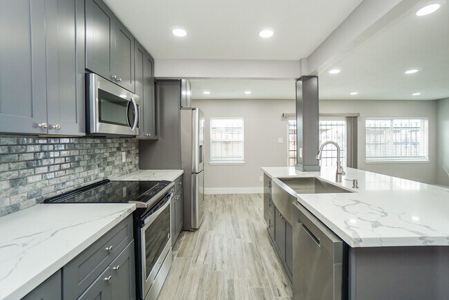 Building Photo - 14571 Misty Meadow Ln