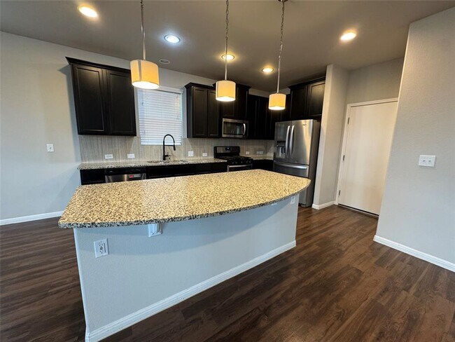 Building Photo - 219 Wapiti Rd