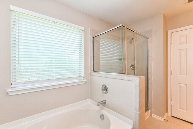 Building Photo - 4713 Joshua Dr