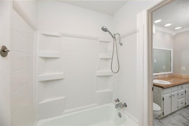 Building Photo - 8013 Emerald Hills Way