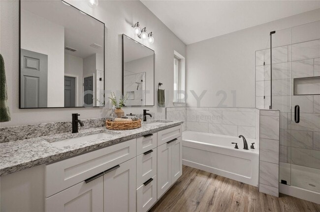 Building Photo - Well Maintained 4/2/2 in Great North Fort ...