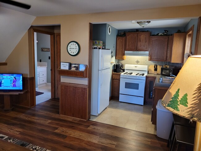 kitchen - 74183 Birch Rd