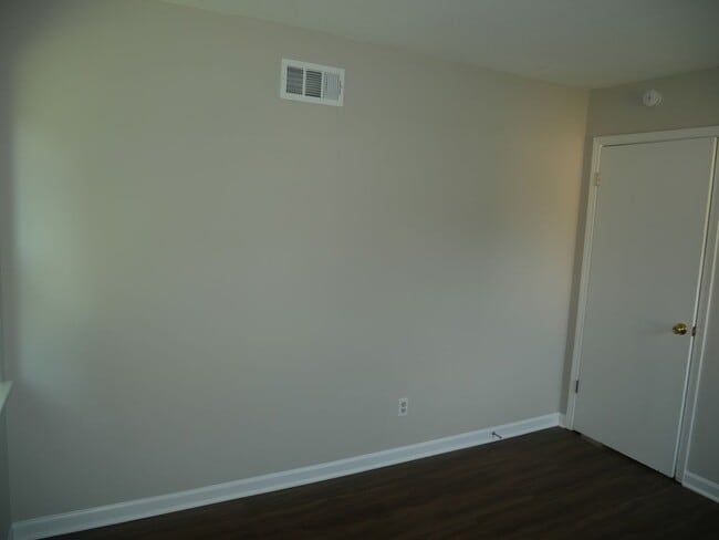 Building Photo - 6465 Southbridge Cove