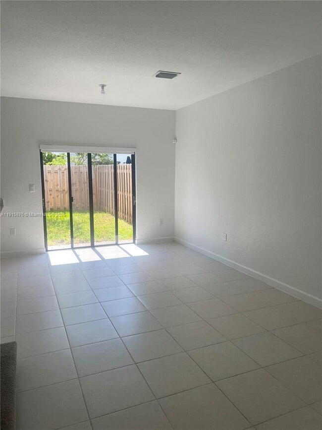 Building Photo - 28701 SW 132nd Pl