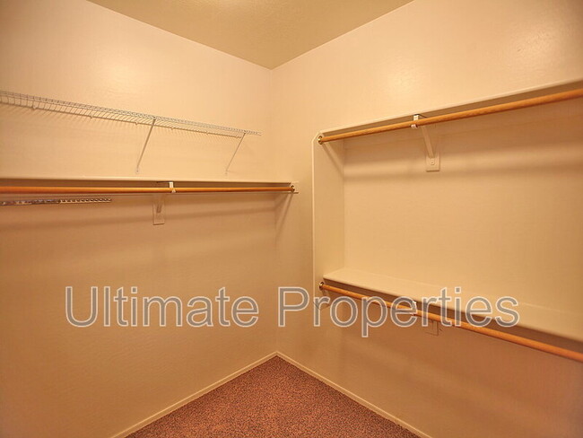 Building Photo - 8711 W Bajada Rd