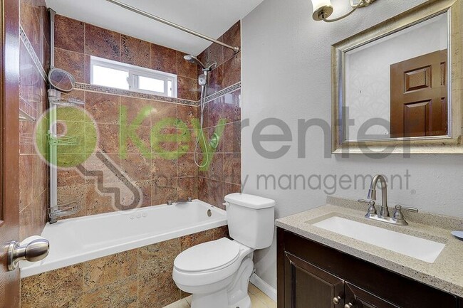 Building Photo - 7137 Reyn Oaks Way