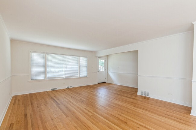 Building Photo - 5018 Dobson St
