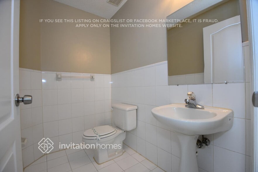 Building Photo - 15290 SW 51st St