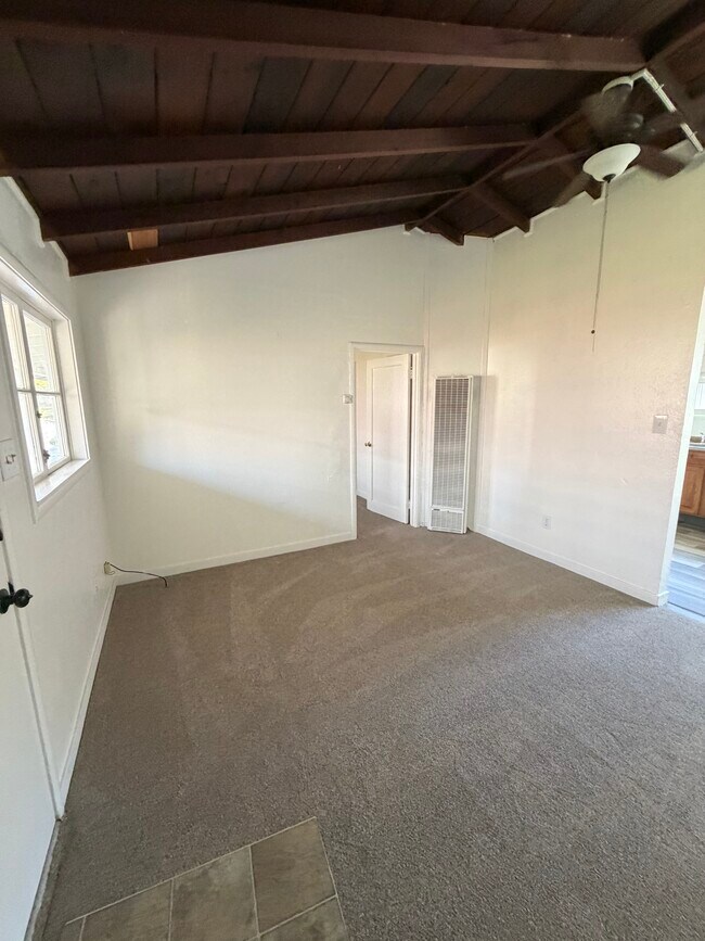 Building Photo - 165 East St