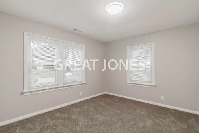 Building Photo - 2422 Wieck Dr