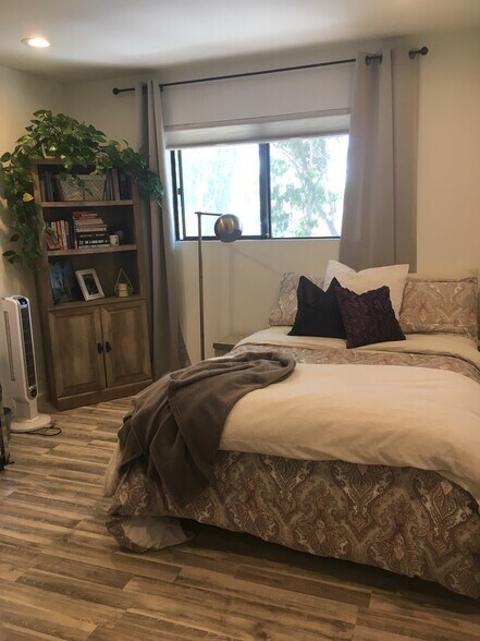 2nd bedroom - 2609 Pico Pl