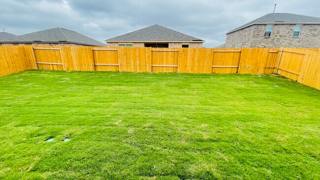 Building Photo - 2104 Hardwick Dr